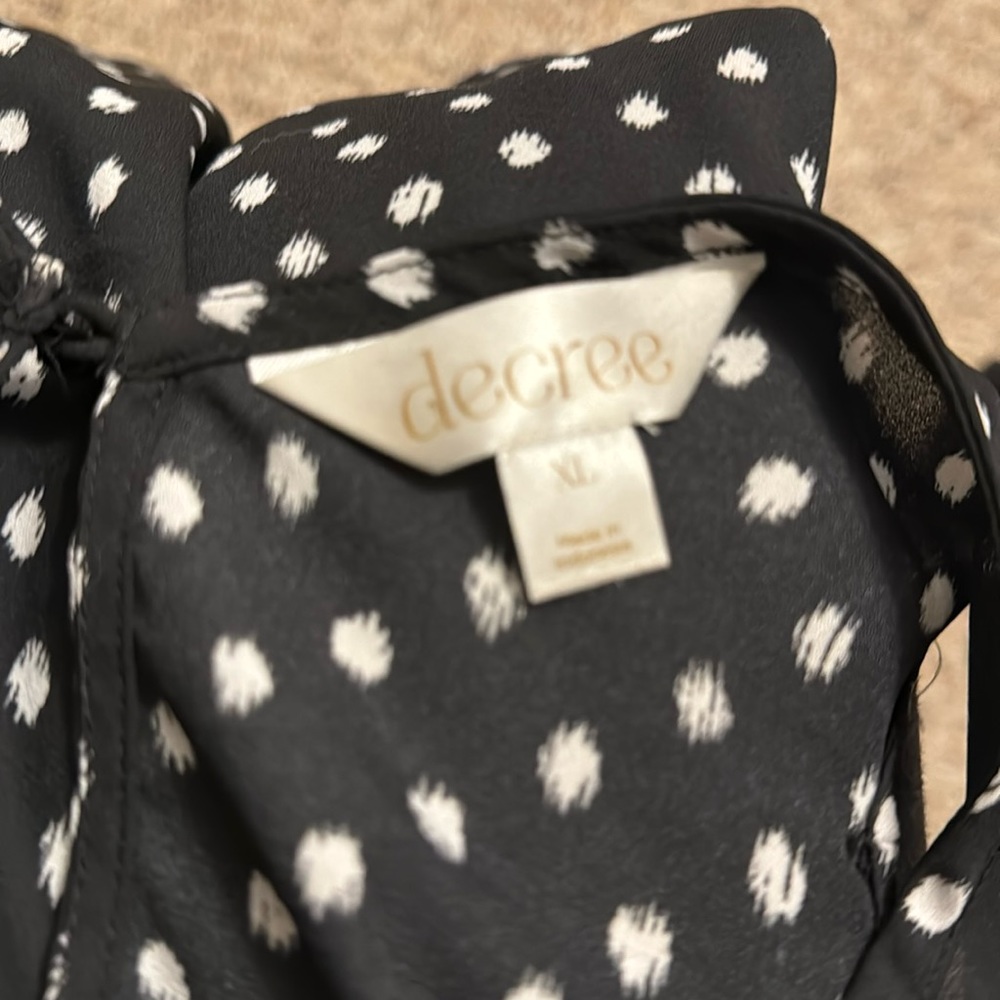 Decree Blue cold shoulder midi dress with cream polka dots - Picture 6 of 7